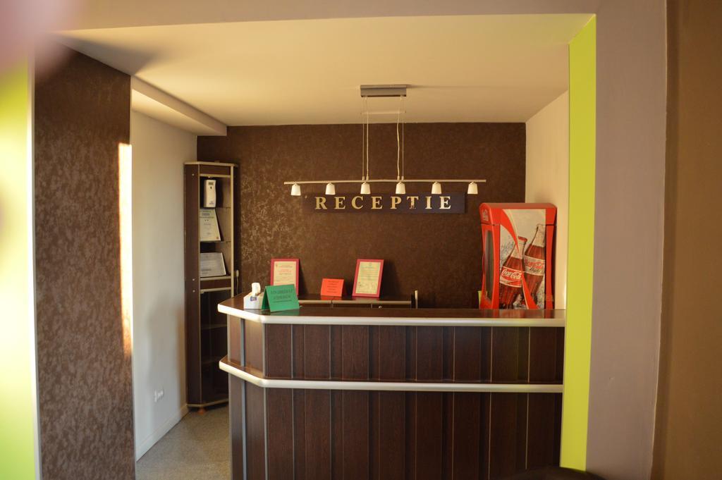 Hotel Nova Buzău Extérieur photo